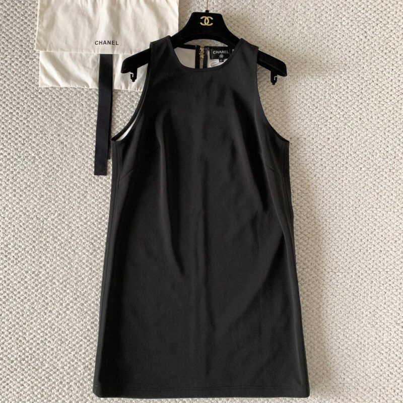 Chanel black sleeveless dress W6060102