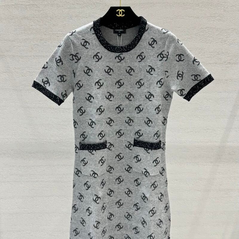 Chanel grey knitted dress W6060202