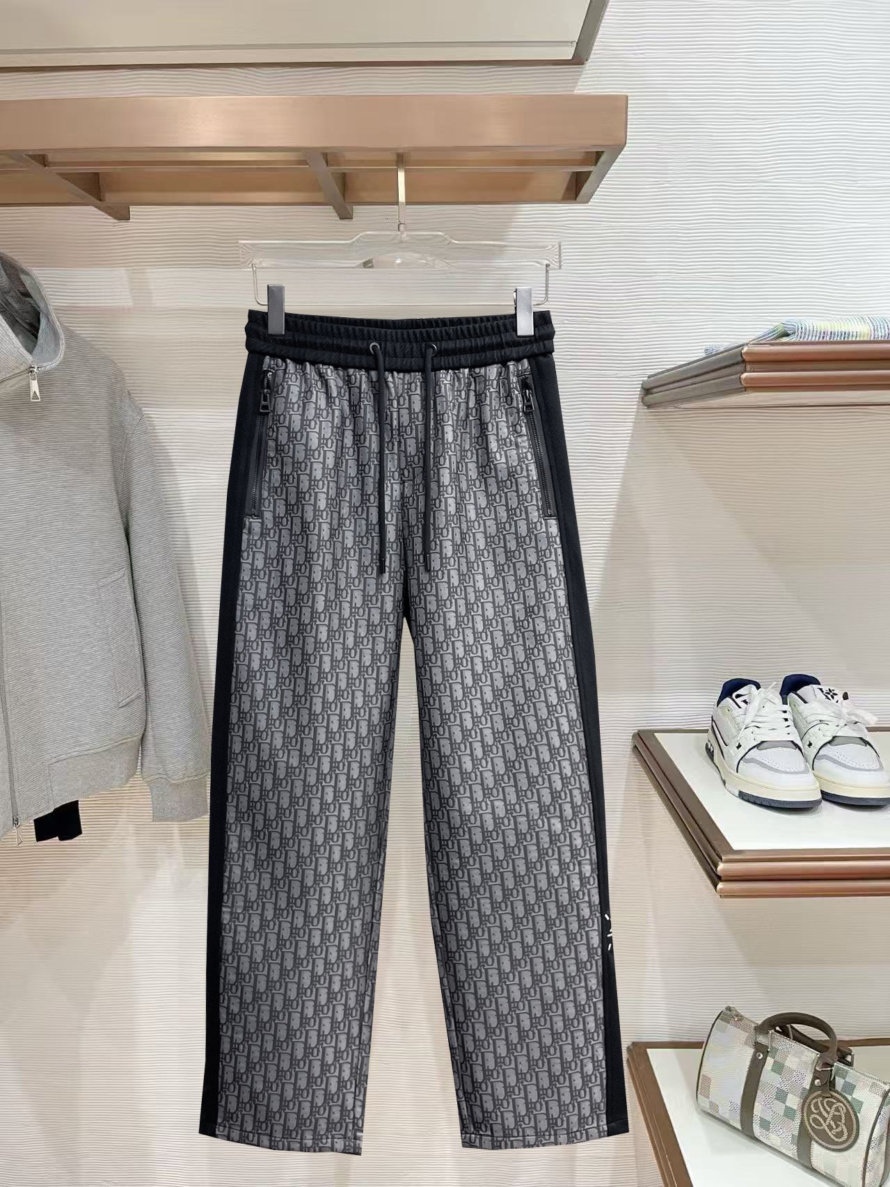 Dior π Spring 2026 New Collection Casual Pants M6060304