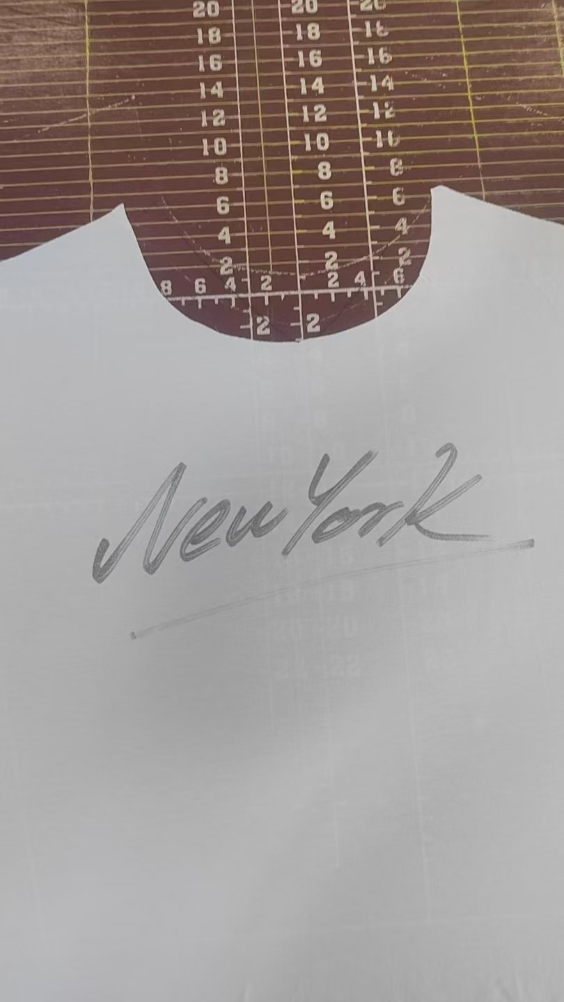 GU New York Signature Round-neck Short-sleeved Shirt M6060402 - Image 8