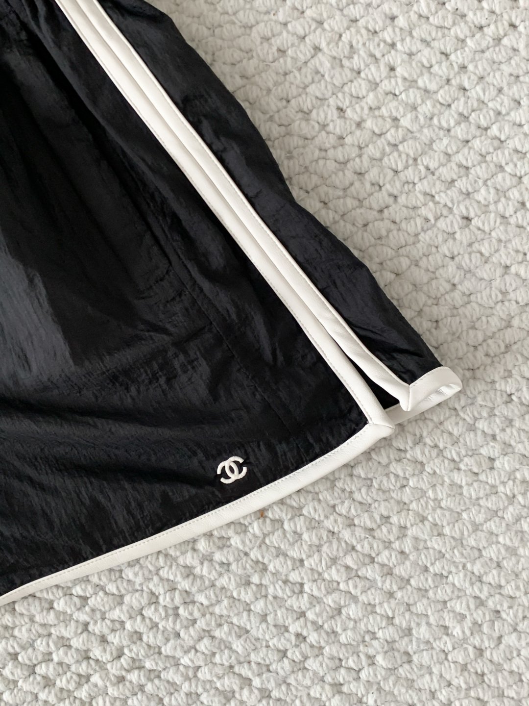 Chanel Coco Beach Shorts W6060402 - Image 5