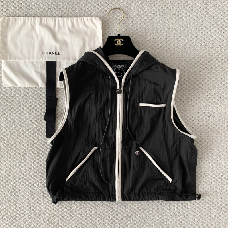CHANEL Coco Beach Hooded Jacket W6060403