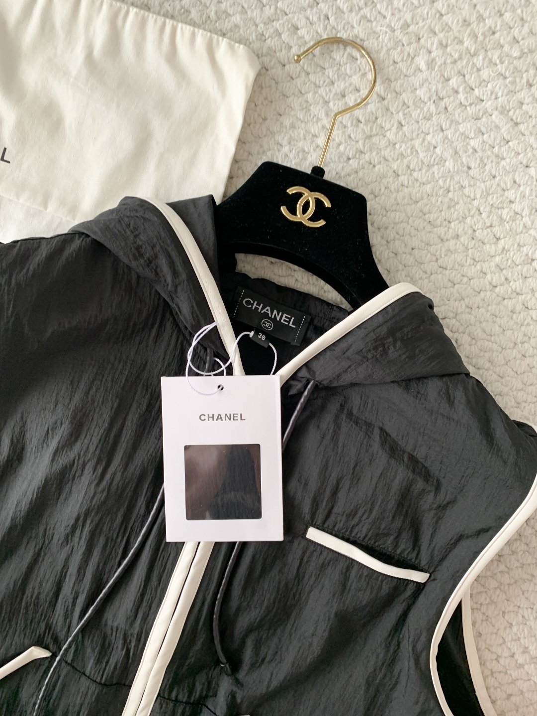 CHANEL Coco Beach Hooded Jacket W6060403 - Image 6