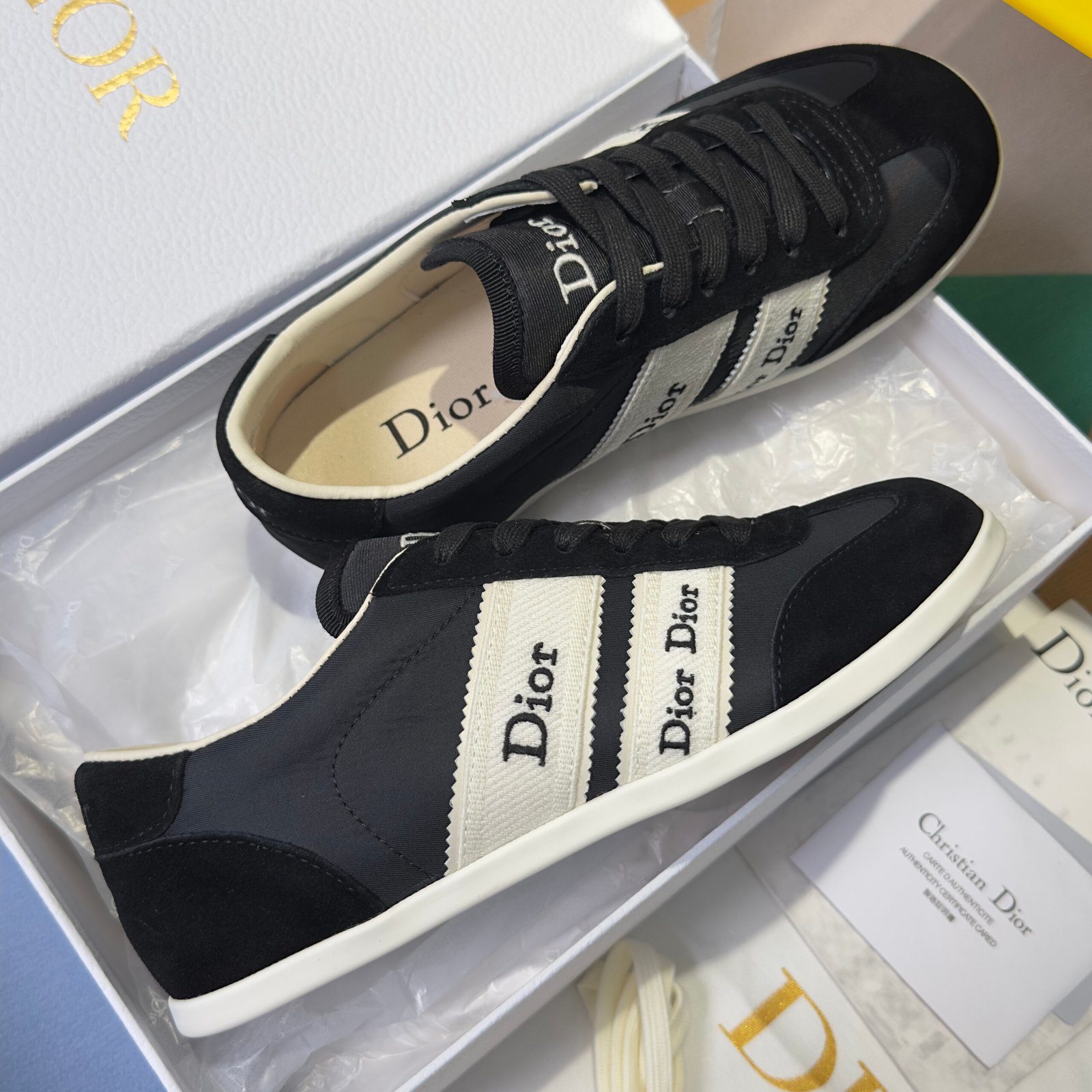Dior Ribbon Sneaker B6061001 - Image 3