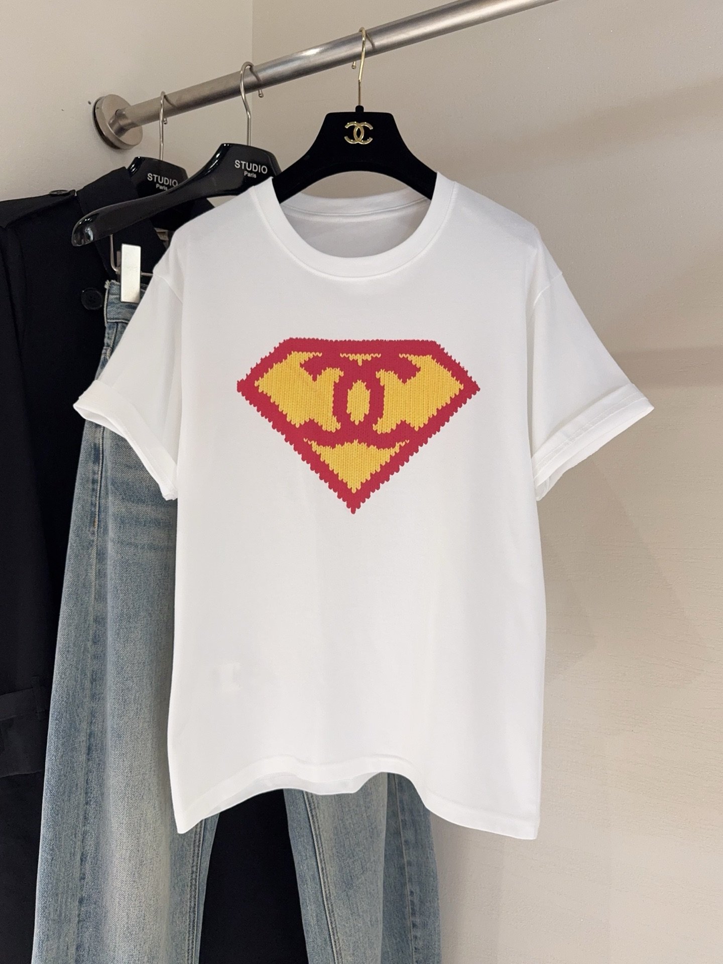 Chanel Double C Logo T-shirt W6061102