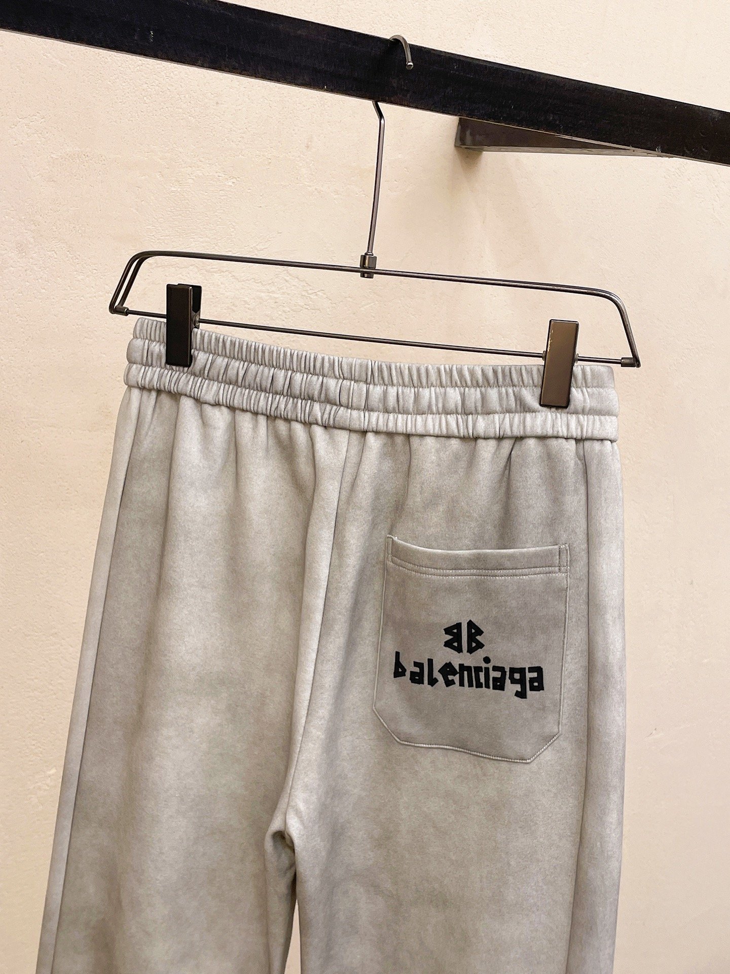 Balenciaga π Spring 2026 New Collection Casual Pants M6061605 - Image 8