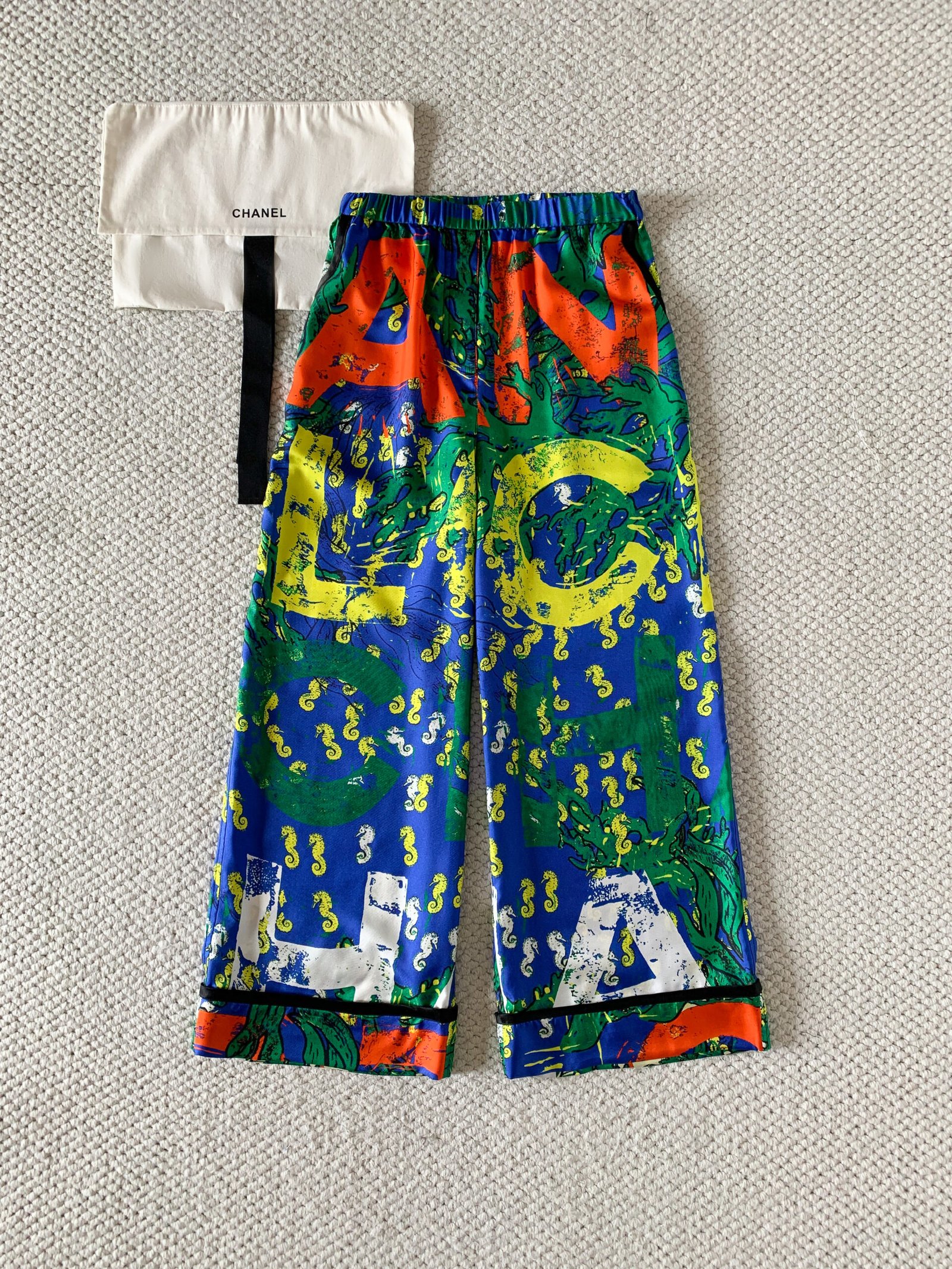 CHANEL 2026 Coco Beach Silk Wide Leg Pants W6061602 - Image 3