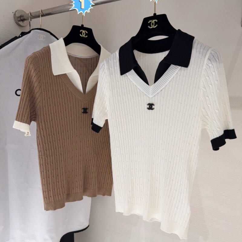 Chanel V-neck short-sleeved knit sweater W6061604