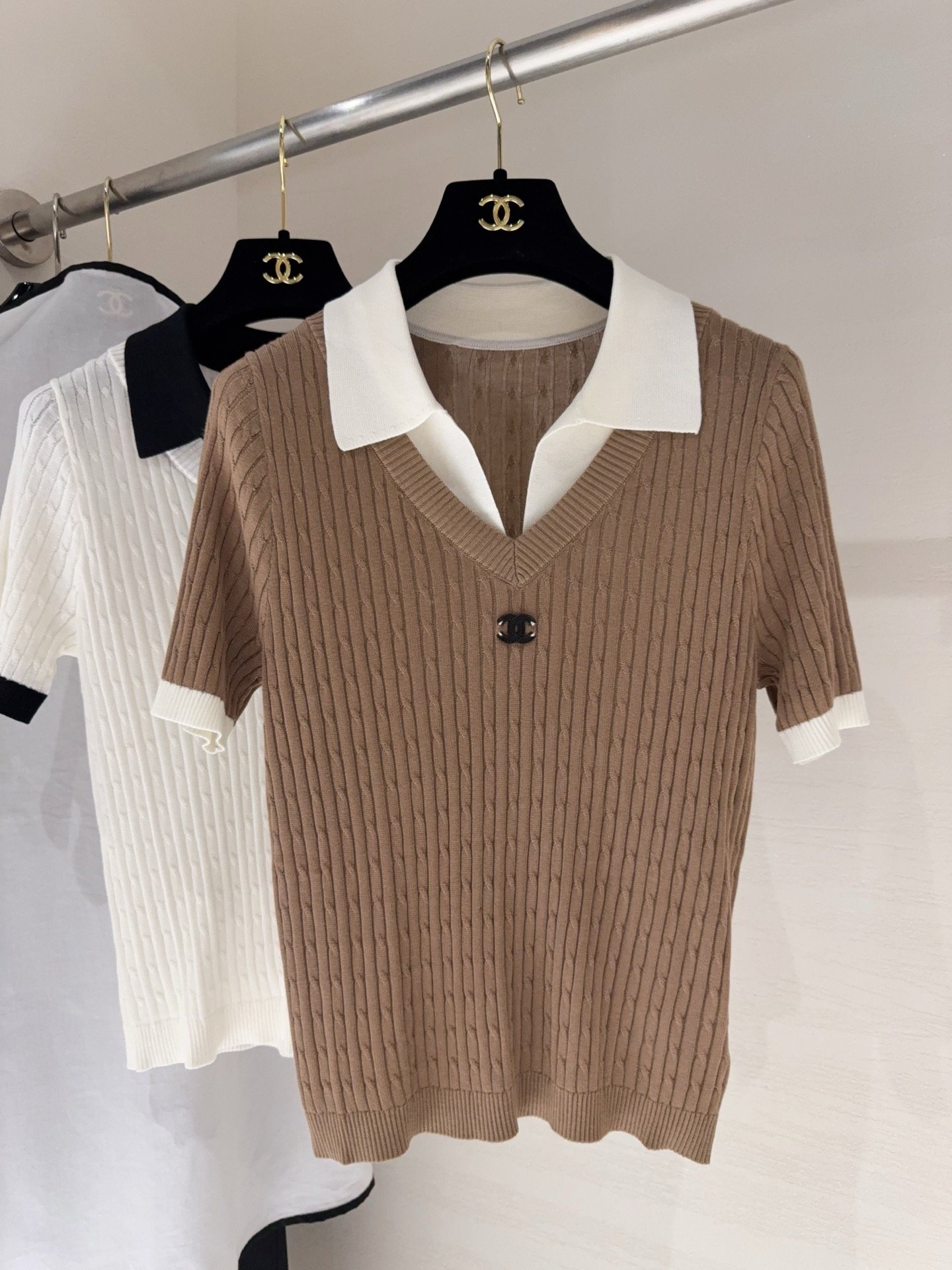 Chanel V-neck short-sleeved knit sweater W6061604 - Image 5