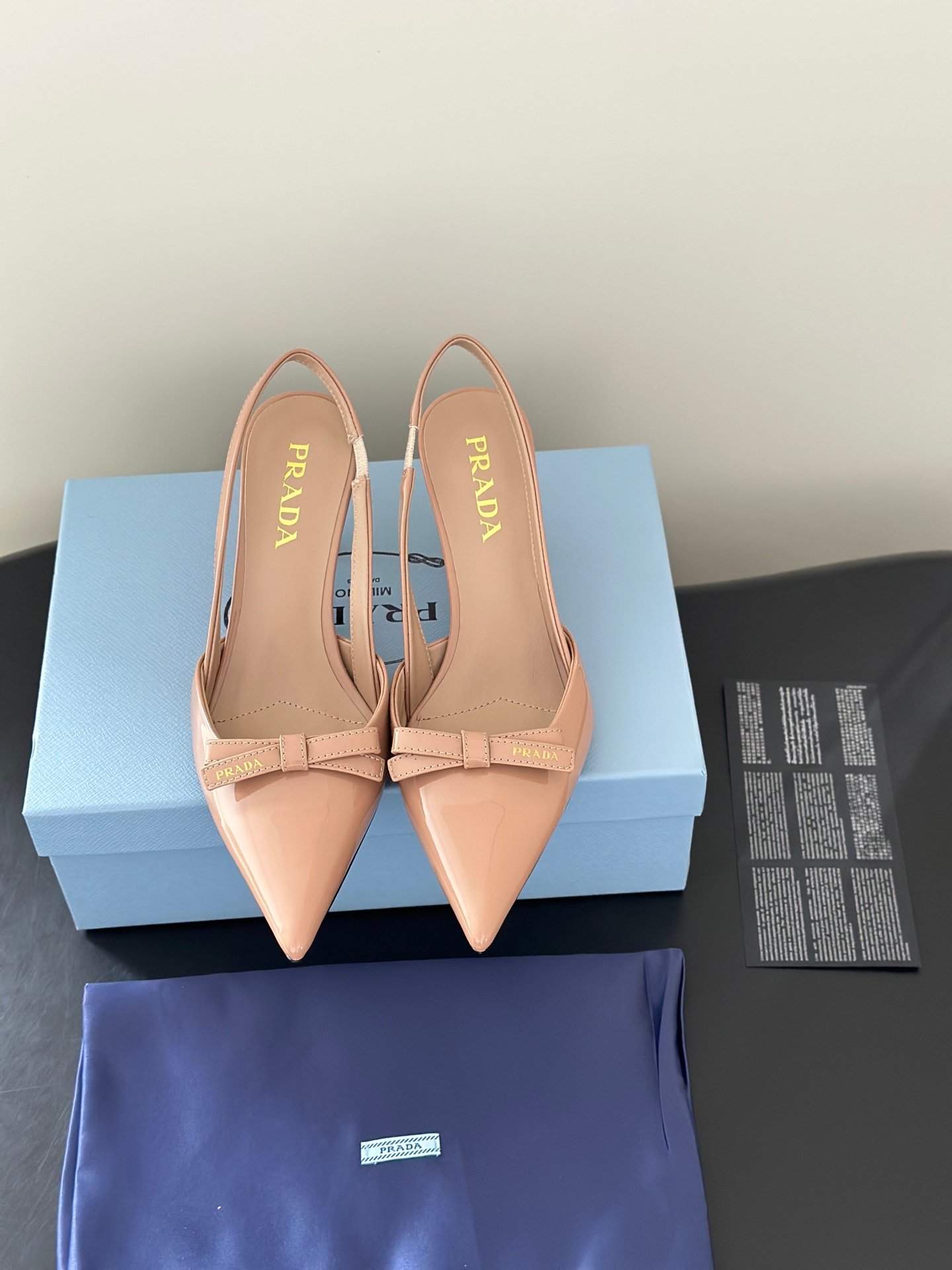 Prada pointed-toe bow high heels B6061604 - Image 2