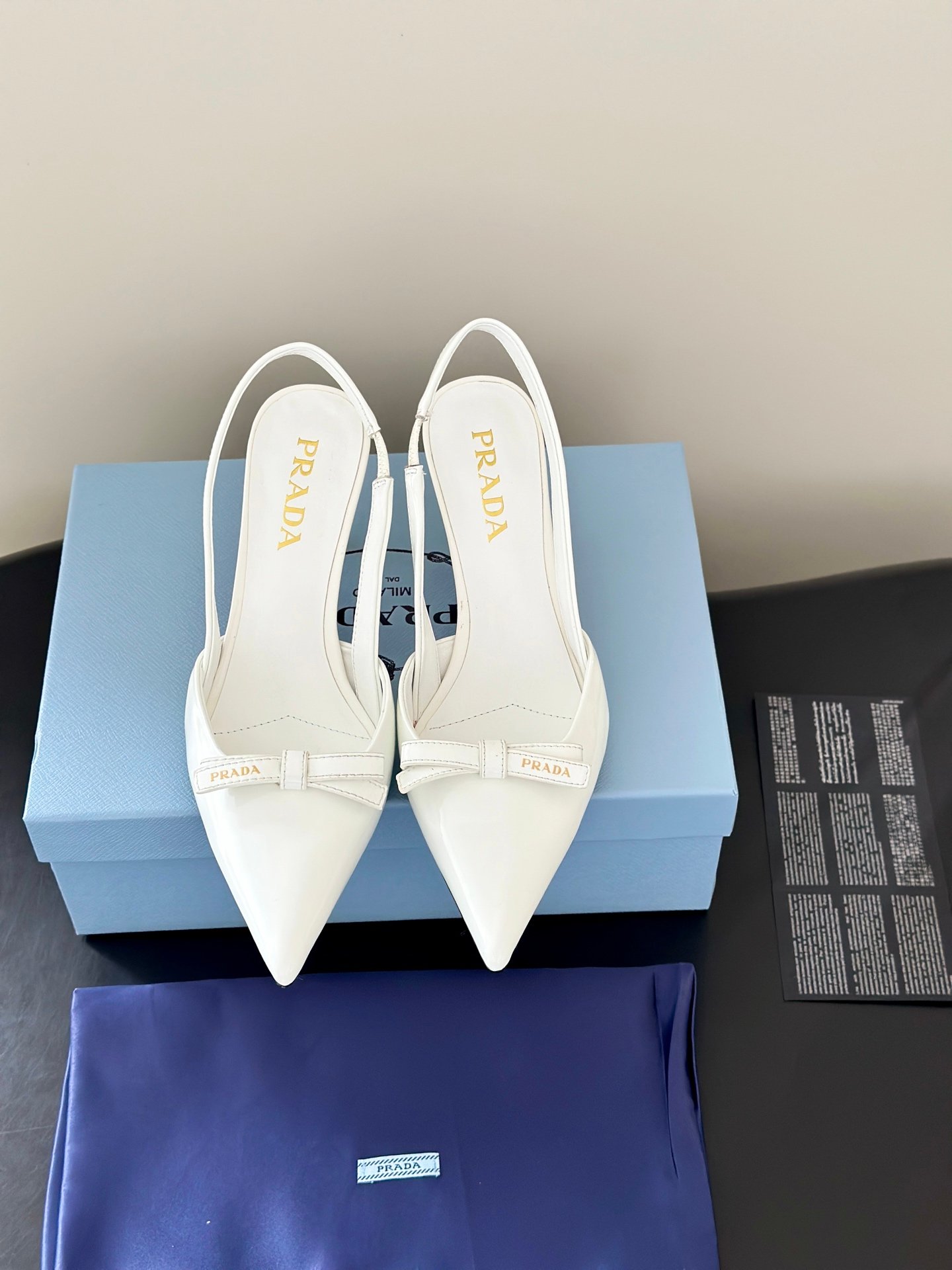 Prada pointed-toe bow high heels B6061604 - Image 9
