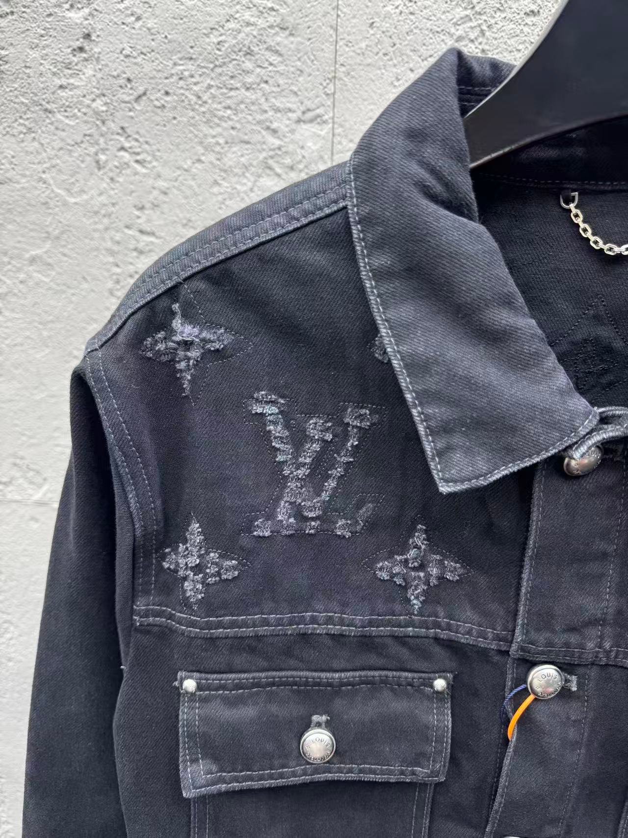 LV Denim 2026 New Style Coat M6060202 - Image 5