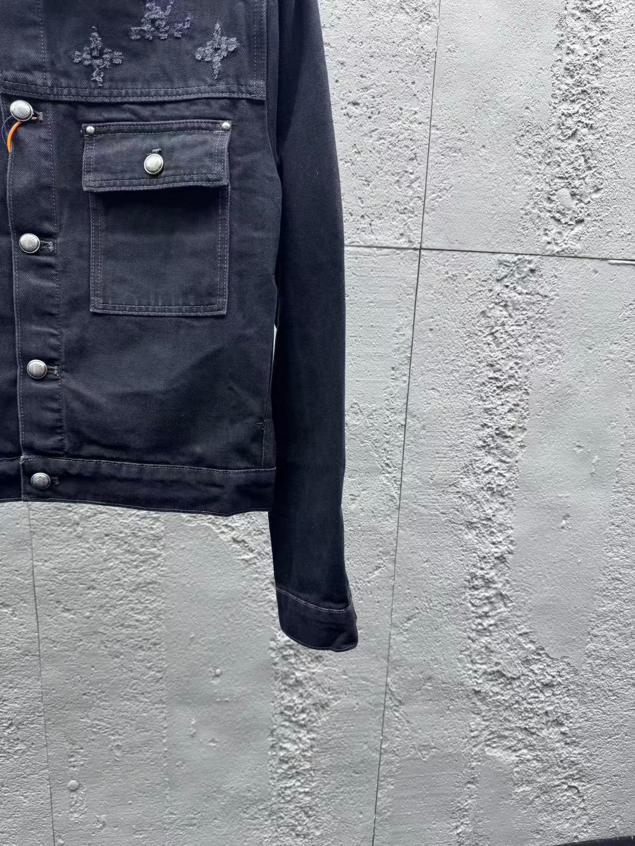 LV Denim 2026 New Style Coat M6060202 - Image 9
