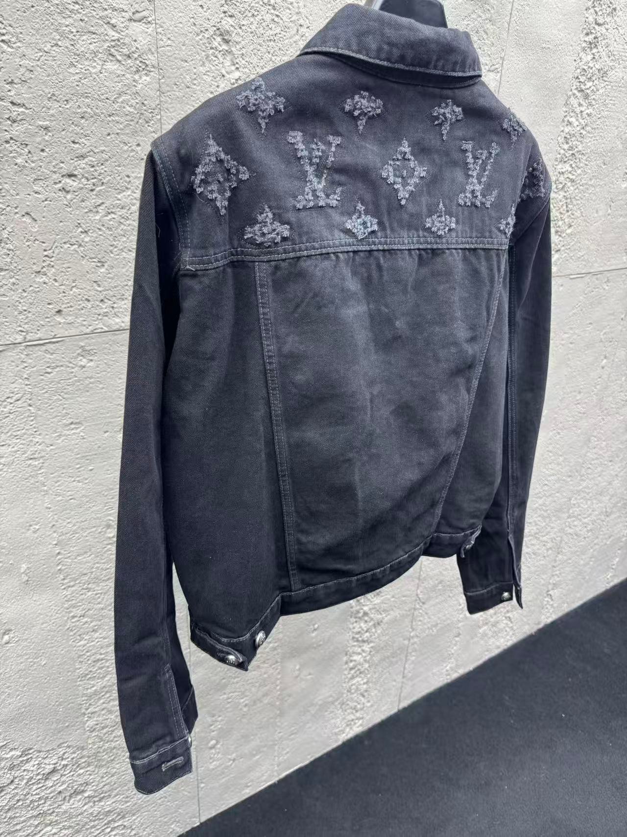 LV Denim 2026 New Style Coat M6060202 - Image 10